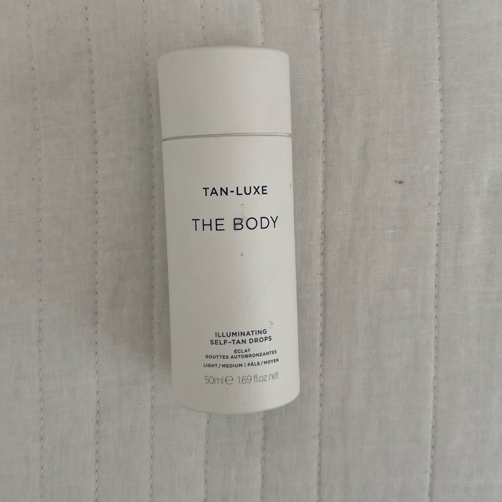 Tan luxe illuminating self tan drops